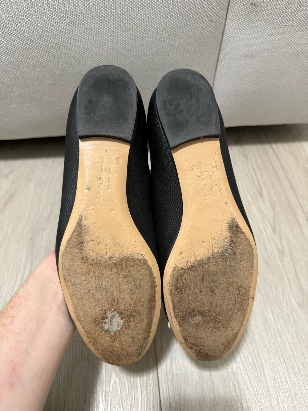 Salvatore Ferragamo Black and White Vara Bow Flats with Gold Hardware - Picture 4 of 5